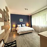 Tatil Evi Eden *